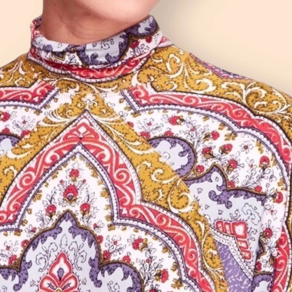 Free People Chase Me Paisley Knit Turtleneck Blouse Womens Sz Small - Picture 7 of 7